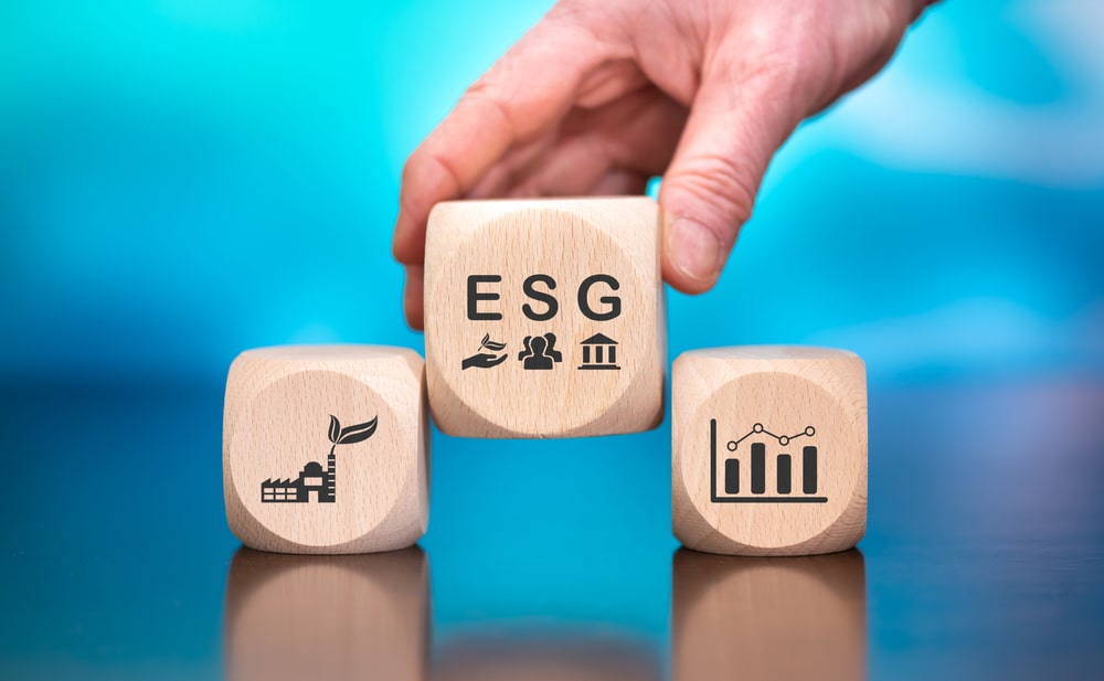 bloco com símbolos de ESG para ilustrar texto sobre práticas ESG