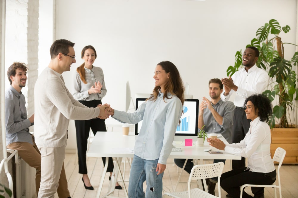 como elogiar sua equipe de trabalho