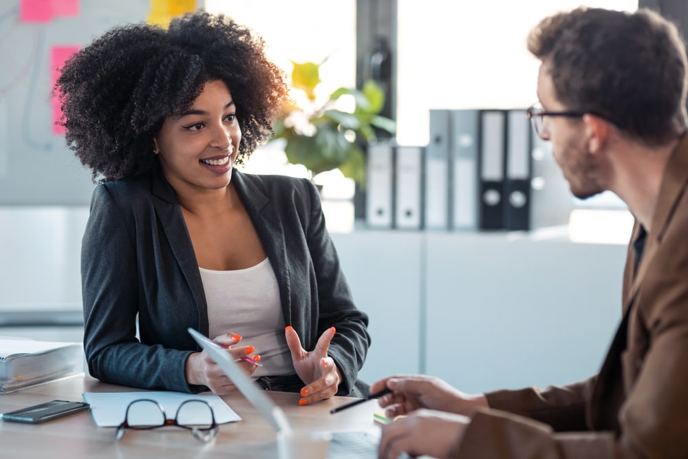 como agir em uma entrevista de emprego