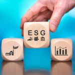 bloco com símbolos de ESG para ilustrar texto sobre práticas ESG