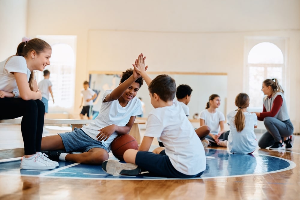 qual é a importância da educação física na escola