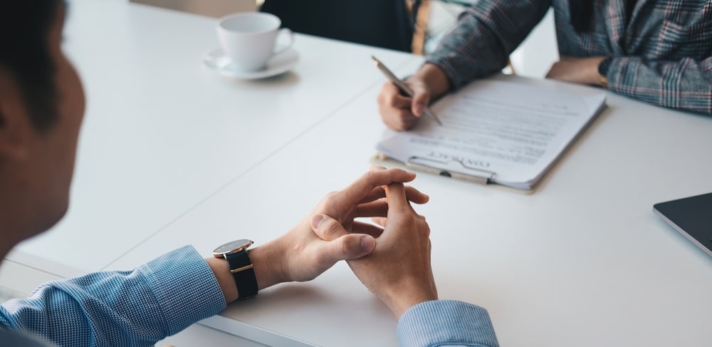 o que os recrutadores observam na entrevista