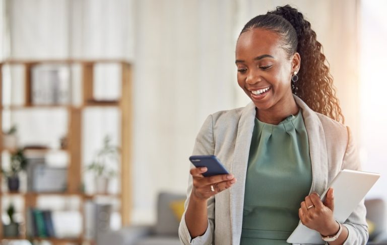 Como colocar no currículo que estou à disposição da empresa?